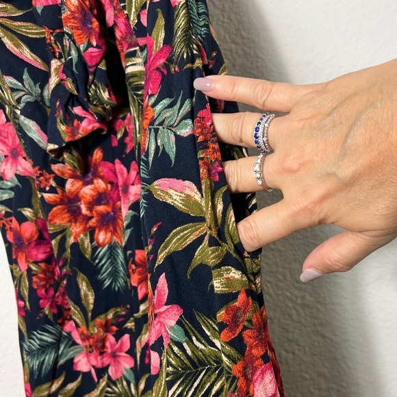 EUC AE Floral Tropical Capri Wide Leg Jumpsuit Removable Straps Size Small - Picture 12 of 16